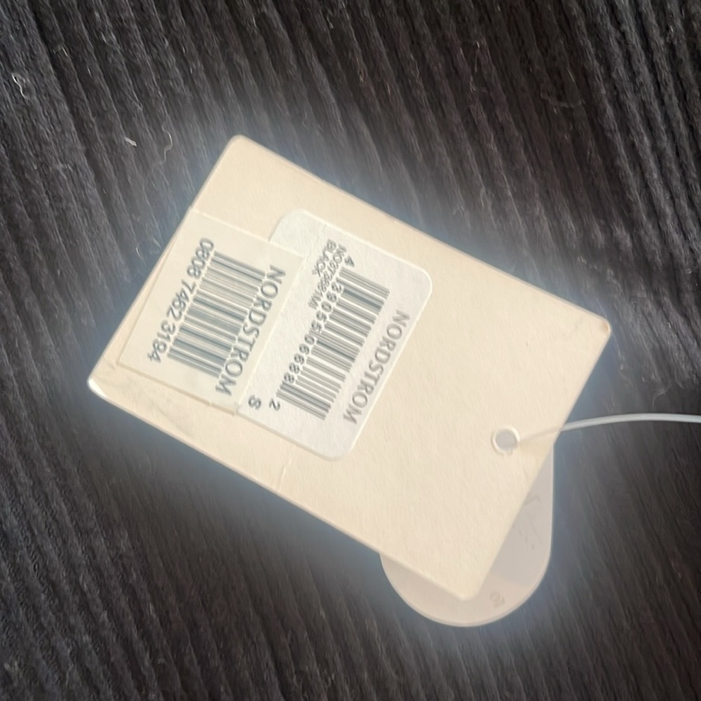 Make + Model Sleep Top Nwt - image 5